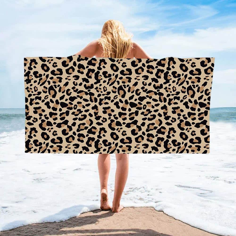 🐆 La toalla de leopardo de QNUOXEP: tu aliada salvaje para playa, piscina y viajes 🏖️🔥